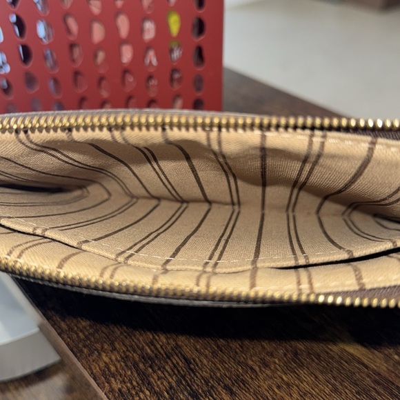 LV Monogram Neverful MM GM Pochette Pivoine | Tan Interior - Picture 5 of 16